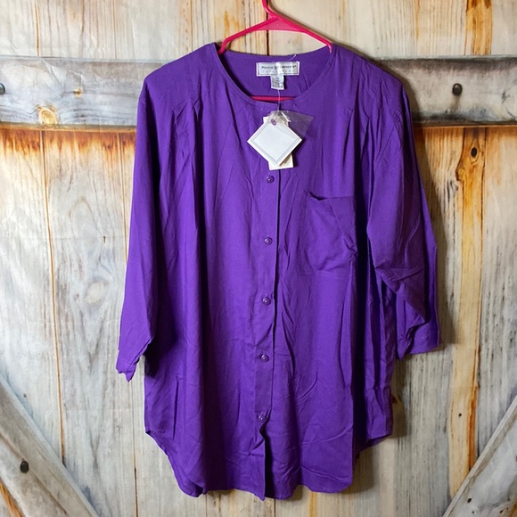 maggie lawrence Tops - Maggie Lawrence Long Sleeve Button Down Shirt